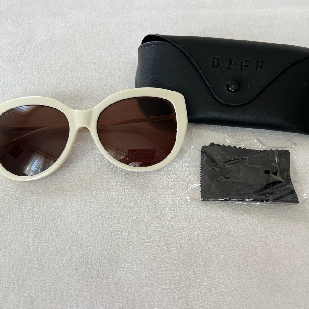 DIFF Eyewear Avery Sunglasses